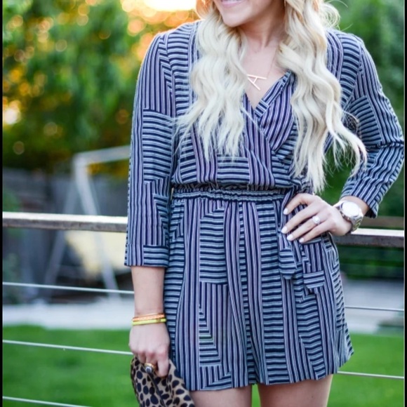 TOPSHOP Women’s Belted Black and White Striped Playsuit Jumpsuit, size 6 - Picture 1 of 14